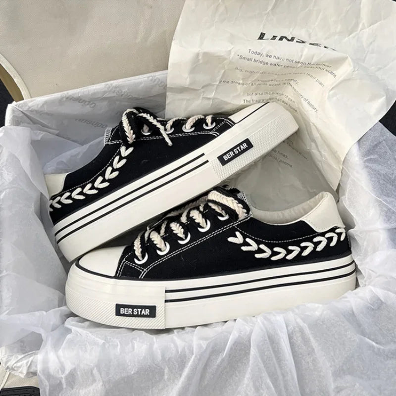 Turnschuhe aus Segeltuch - DeFlorance™